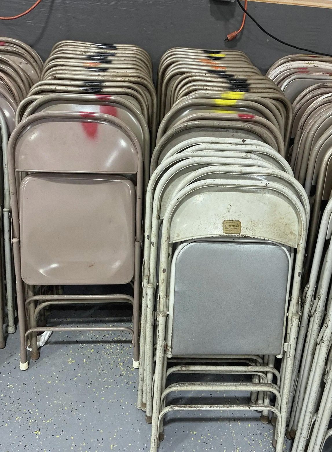 Metal Folding Chairs - Padded Seat — photo 5