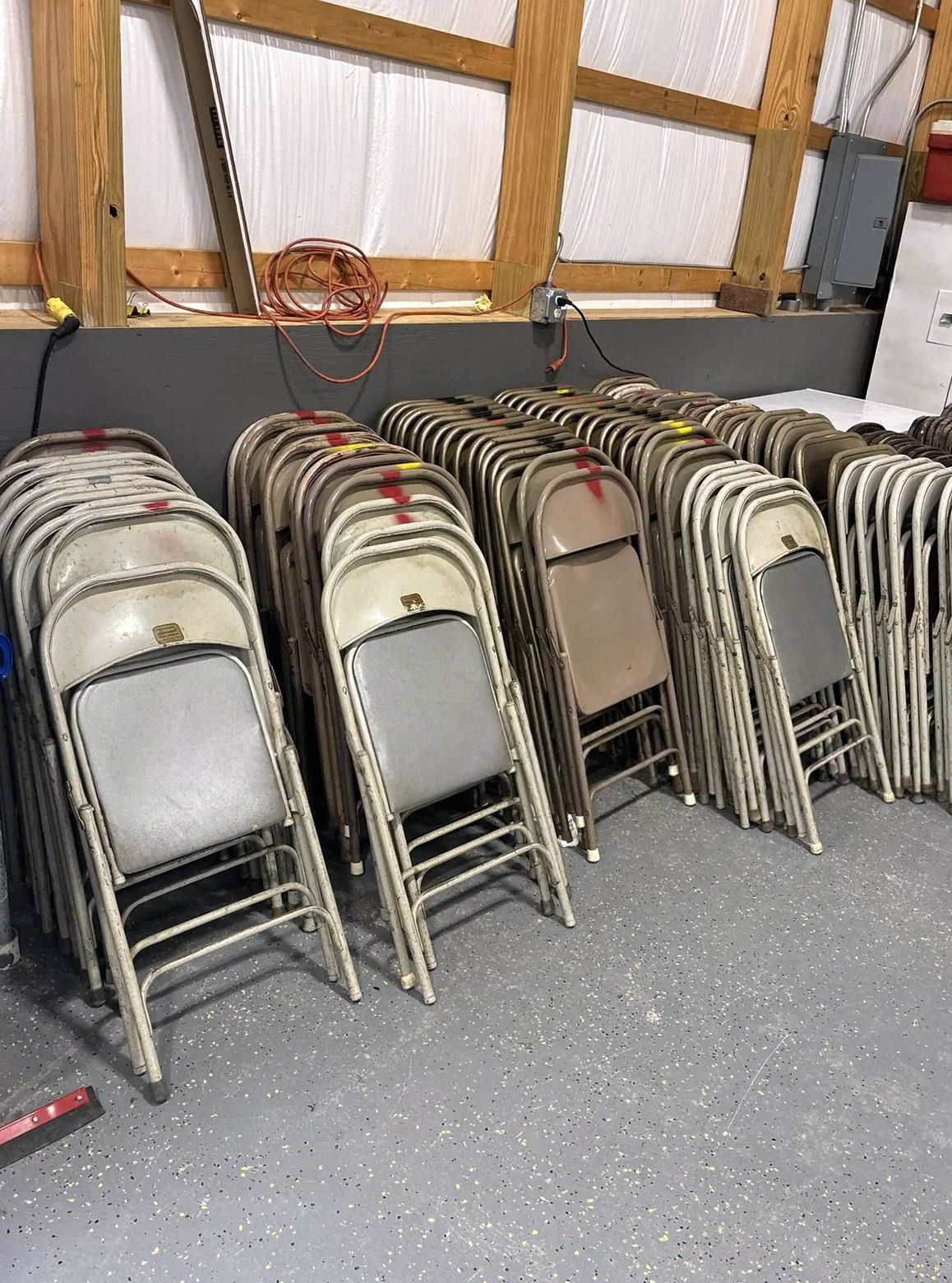Metal Folding Chairs - Padded Seat — photo 3
