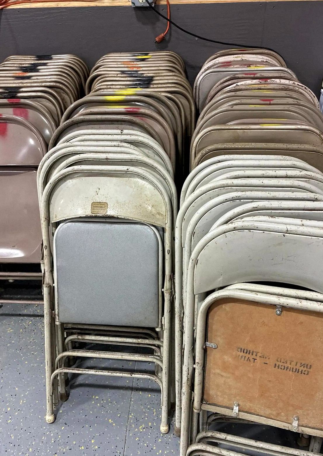 Metal Folding Chairs - Padded Seat — photo 6