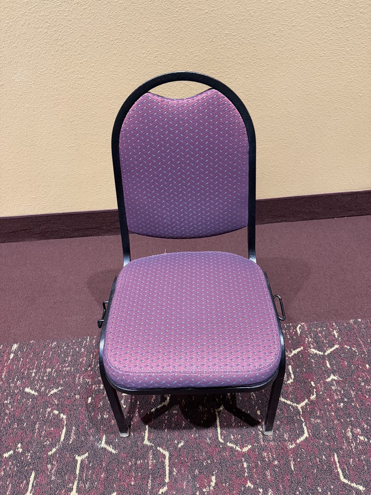 Mauve Banquet Chairs — photo 2